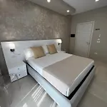 Virgilio Lamezia Airport Alojamento de Acomodação e Pequeno-almoço 4*