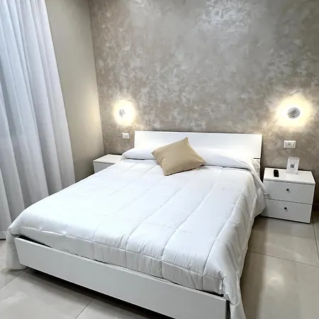 Virgilio Lamezia Airport 산테우페미아 라메지아